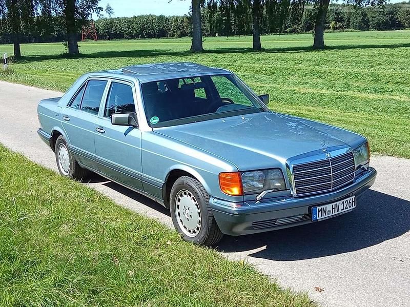 Gebraucht Mercedes E500 252 PS (185 kW) 1989 Blau Limousine