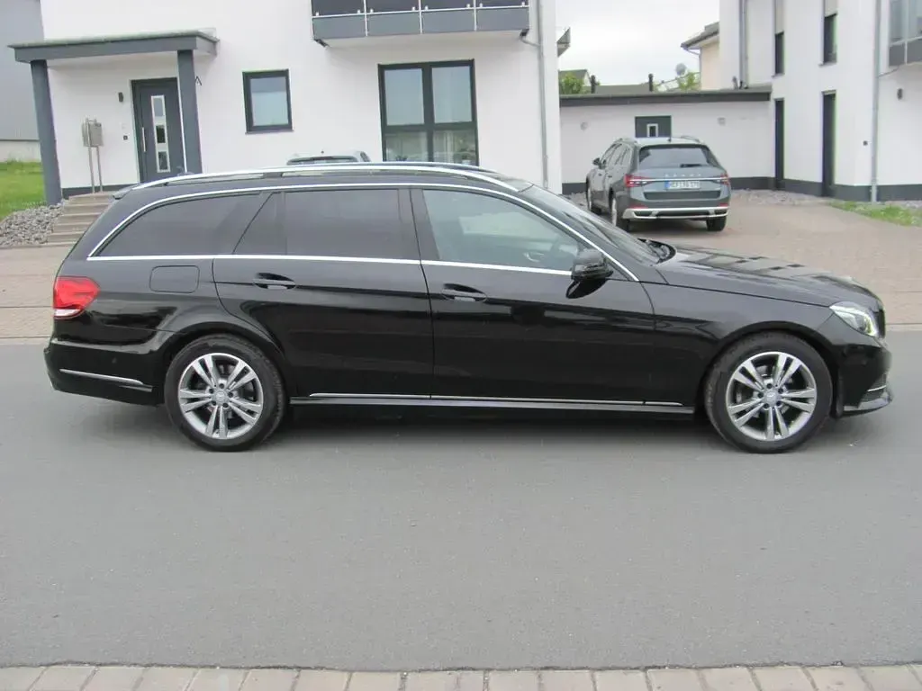 Usado Mercedes E200 Avantgarde 184 CV (135 kW) 2014 Negro Berlina