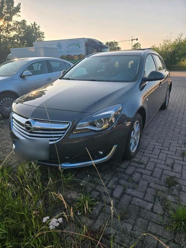 Grau Gebraucht 2014 Opel Insignia Kombi | 10.200 € - Bild 1/4