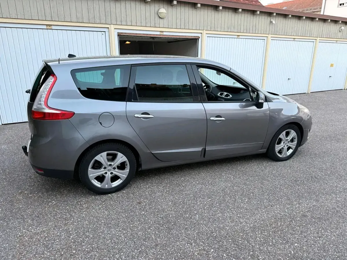 Occasion Renault Scénic III 150 ch (110 kW) 2011 Gris Monospace