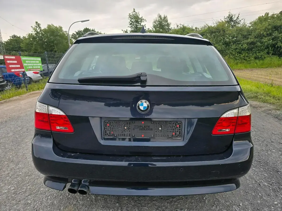 Gebraucht BMW 525 197 PS (144 kW) 2007 Blau Kombi