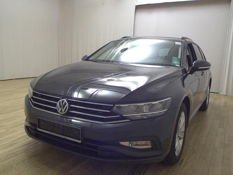 Gebraucht VW Passat Business 150 PS (110 kW) 2020 Grau Limousine