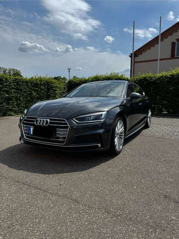 Grau Gebraucht 2018 Audi A5 Sportback S-Line Kleinwagen | 24.999 € (Fairer Preis) - Bild 1/4