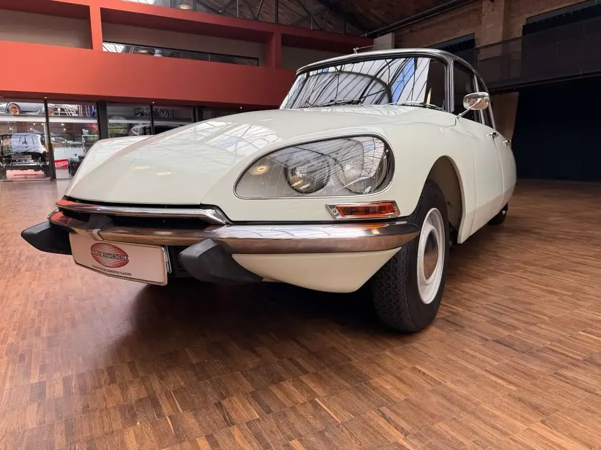 Gebraucht Citroën DS 77 PS (56 kW) 1968 Blanc carrare ac 144 Limousine