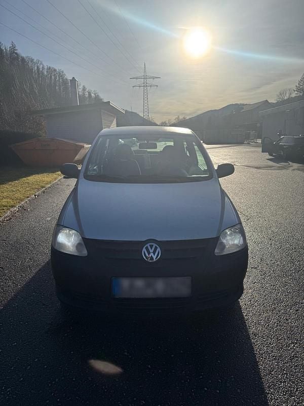 Gebraucht VW Fox 54 PS (39 kW) 2010 Silber Kleinwagen