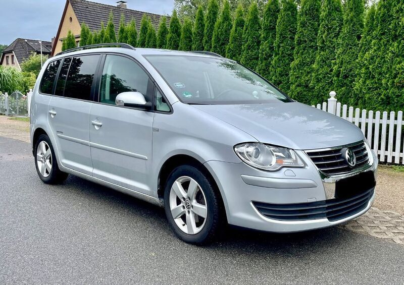 Silber Gebraucht 2008 VW Touran United Van / Kleinbus | 4.850 € (Fairer Preis) - Bild 1/4