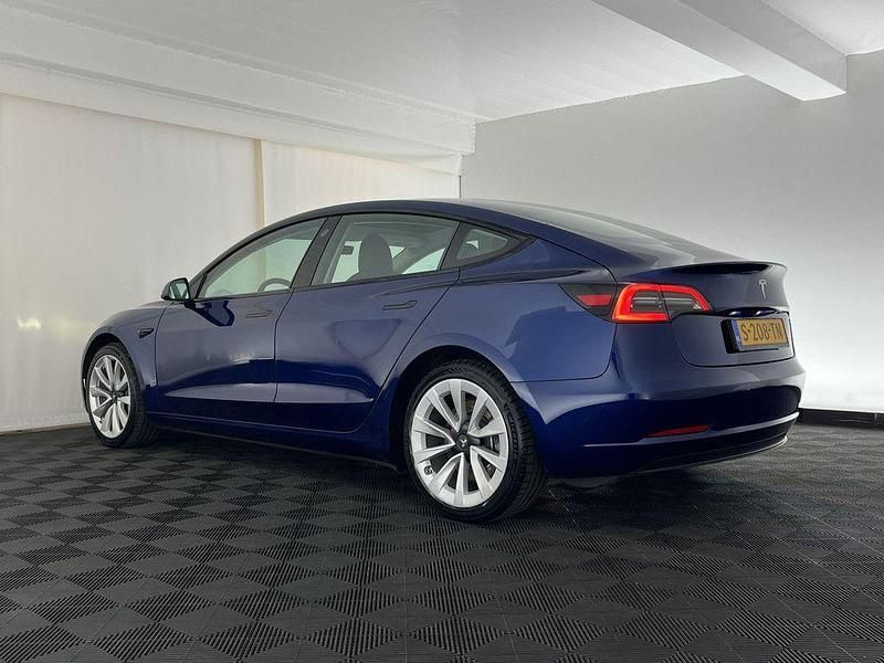 Gebraucht Tesla Model 3 Standard Range 208 kW (283 PS) 2023 Blau Limousine