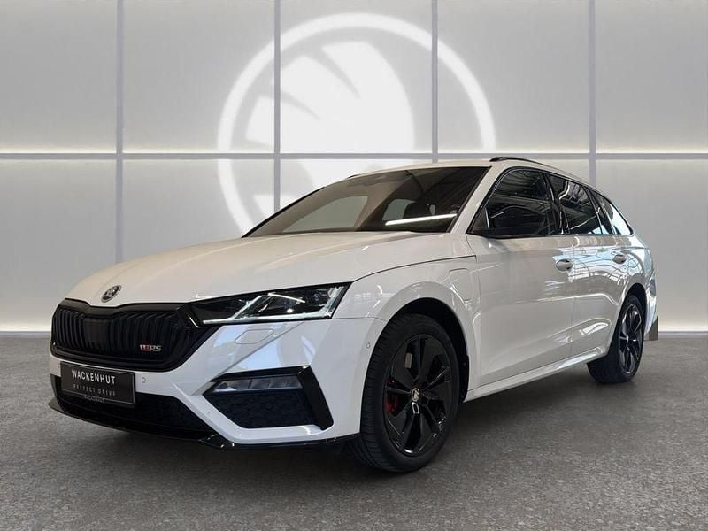 Weiss Gebraucht 2022 Skoda Octavia RS Kombi | 24.360 € (Guter Preis) - Bild 1/4