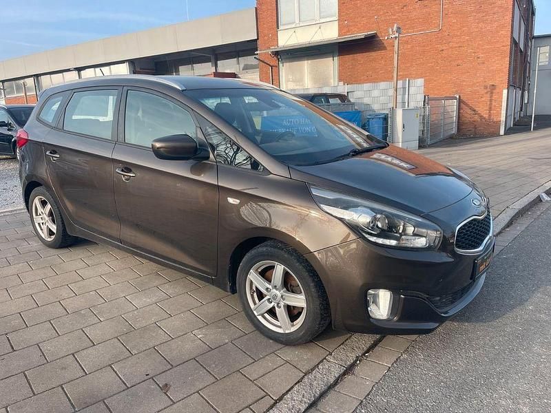 Gebraucht Kia Carens Edition 7 135 PS (99 kW) 2015 Braun Van / Kleinbus
