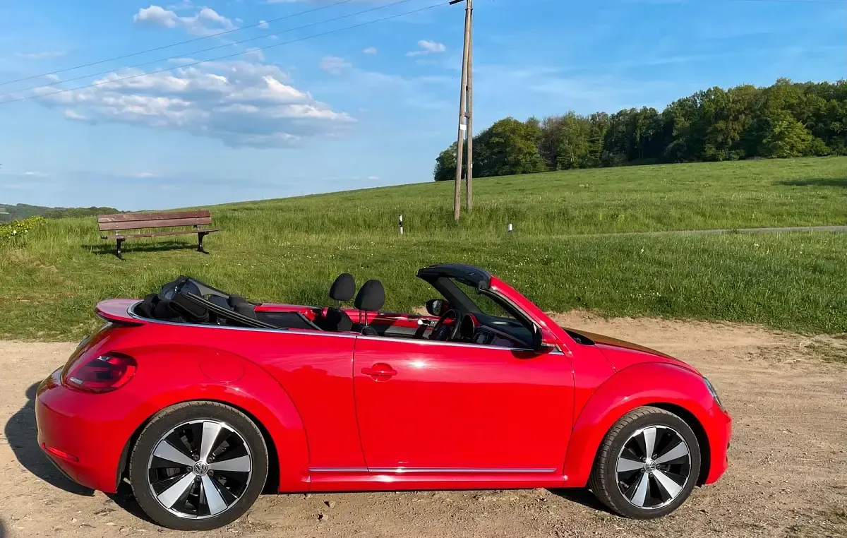 Gebraucht VW Beetle 105 PS (77 kW) 2013 Rot Kleinwagen