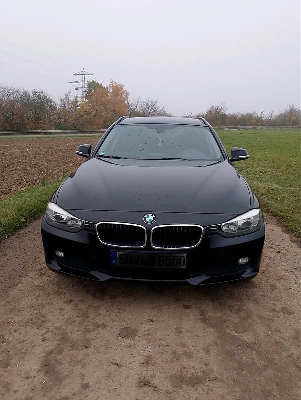 Schwarz Gebraucht 2013 BMW 316 Kombi | 9.000 € (Teuer) - Bild 1/4