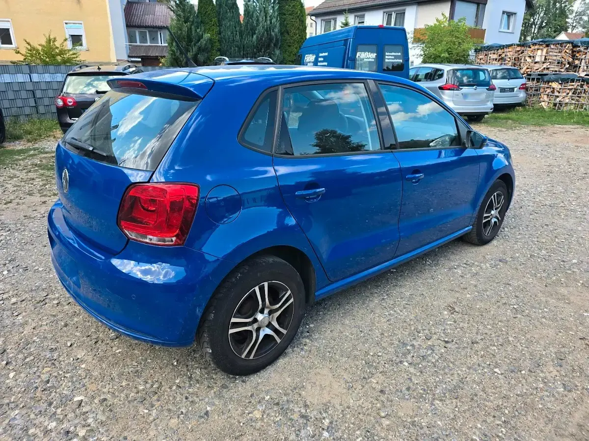 Gebraucht VW Polo 70 PS (51 kW) 2010 Blau Kleinwagen