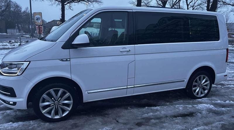 Weiß Gebraucht 2016 VW T6 Generation Six Van | 30.000 € (Etwas zu teuer) - Bild 1/4