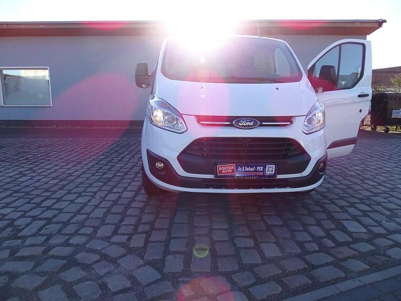 Weiß Gebraucht 2015 Ford Transit Custom Van / Kleinbus | 7.499 € (Superpreis) - Bild 1/4