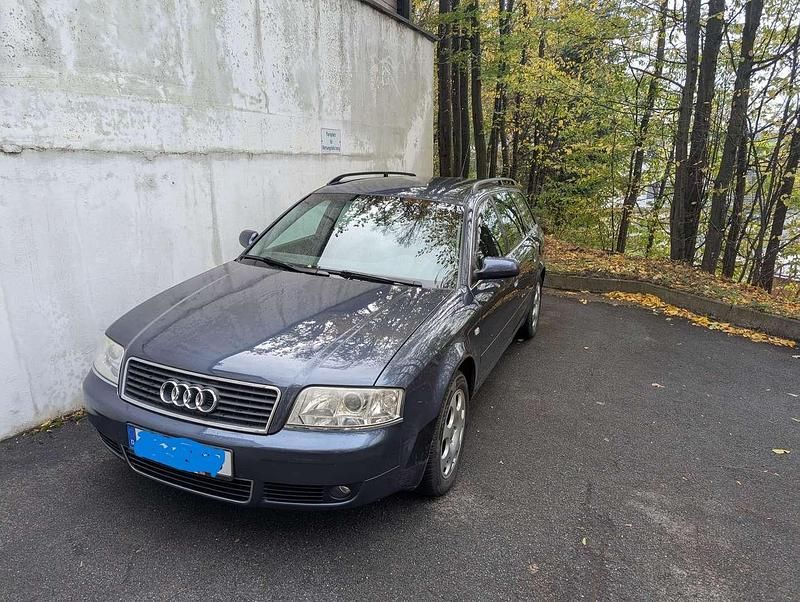 Gebraucht Audi A6 163 PS (119 kW) 2002 Blau Kombi