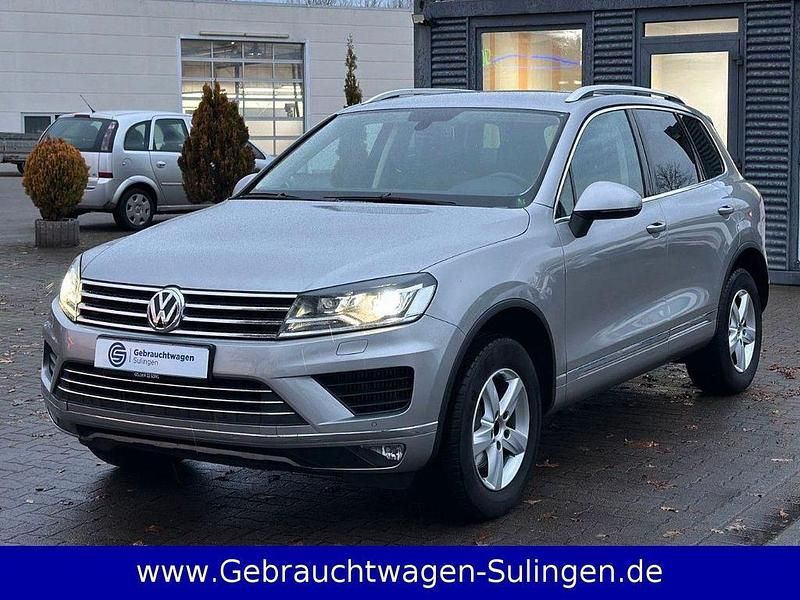 Silber Gebraucht 2015 VW Touareg Terrain Tech SUV | 18.895 € (Guter Preis) - Bild 1/4