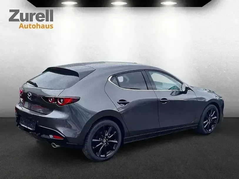 Neu Mazda 3 Homura-Line 140 PS (102 kW) 2025 Machine gray Limousine