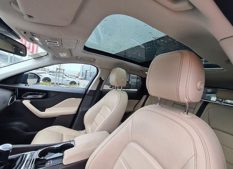 Schwarz Gebraucht 2017 Jaguar F-Pace Prestige SUV | 18.888 € (Teuer) - Bild 1/4