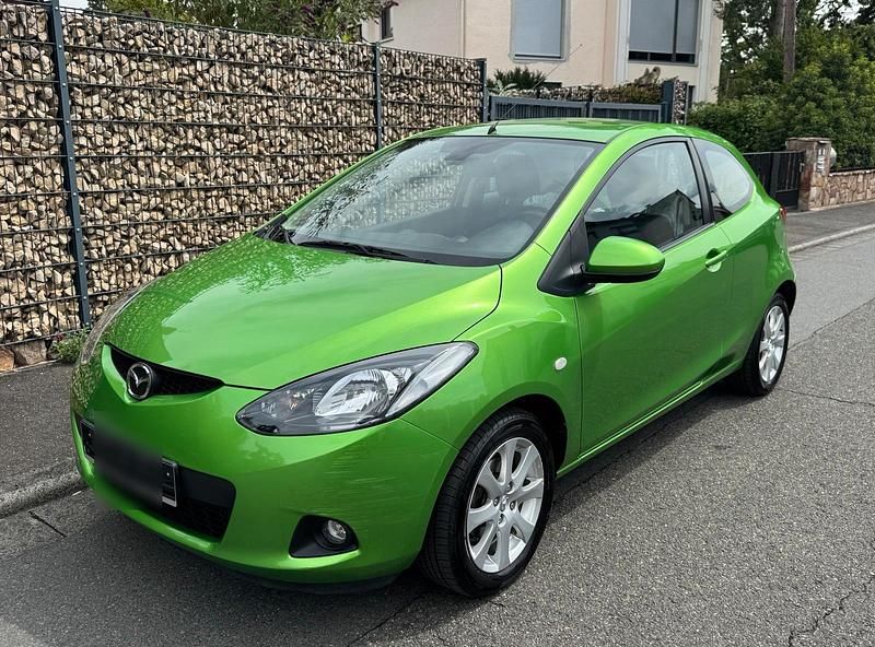 Grün Gebraucht 2008 Mazda 2 Kleinwagen | 3.300 € (Fairer Preis) - Bild 1/4