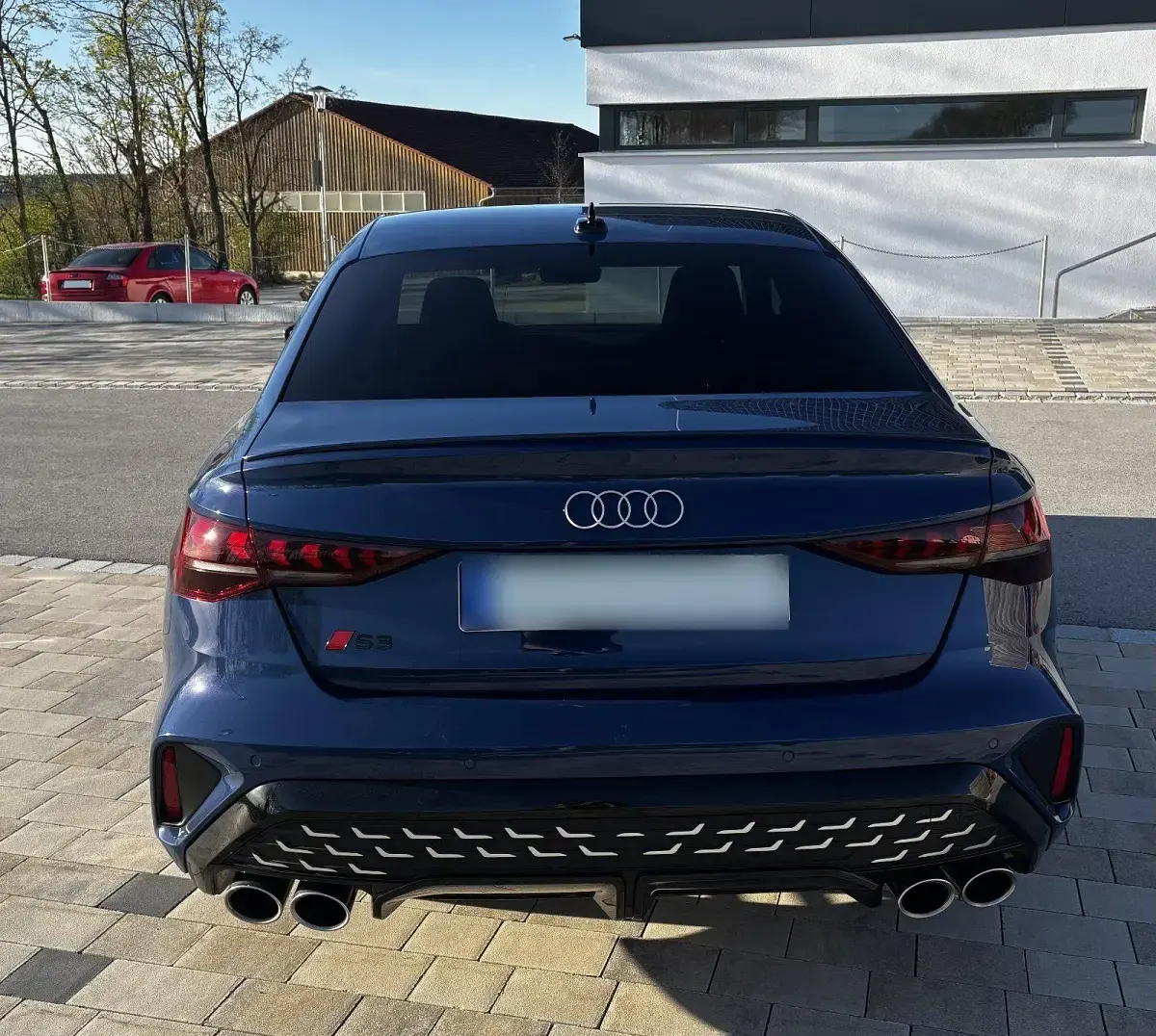 Gebraucht Audi S3 Ambiente 333 PS (244 kW) 2024 Blau Limousine