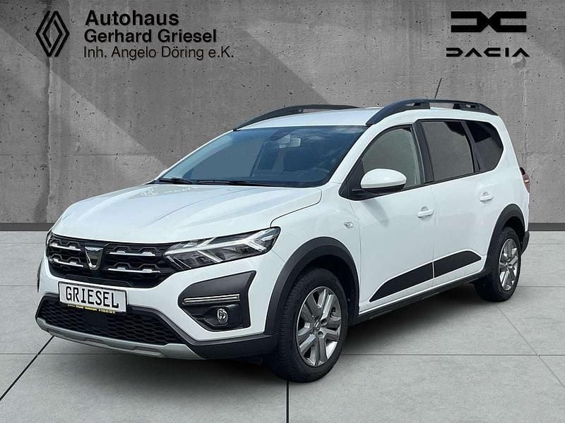 Weiß Gebraucht 2022 Dacia Jogger Comfort Van / Kleinbus | 15.499 € (Fairer Preis) - Bild 1/4