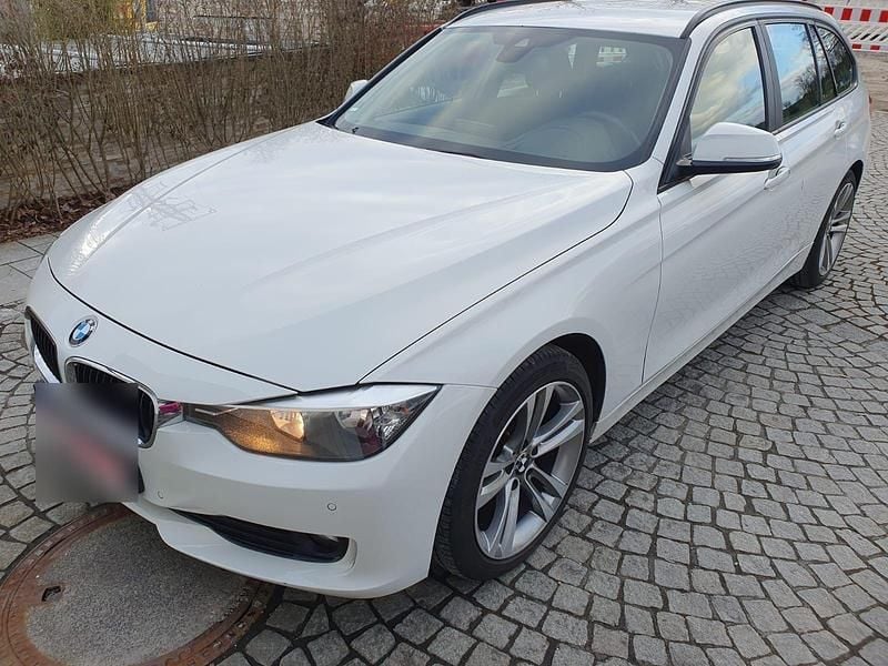 Gebraucht BMW 320 184 PS (135 kW) 2012 Weiß Kombi