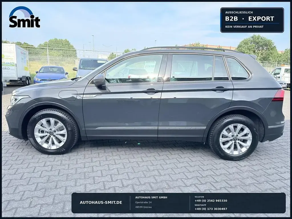 Gebraucht VW Tiguan Life 245 PS (180 kW) 2023 Grau SUV