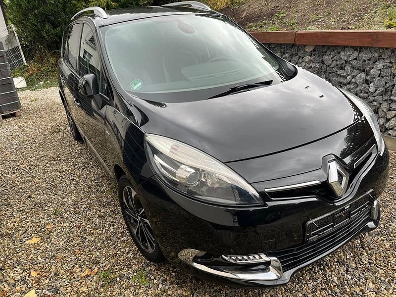 Schwarz Gebraucht 2014 Renault Scénic III Bose Edition Van / Kleinbus | 5.500 € (Teuer) - Bild 1/4