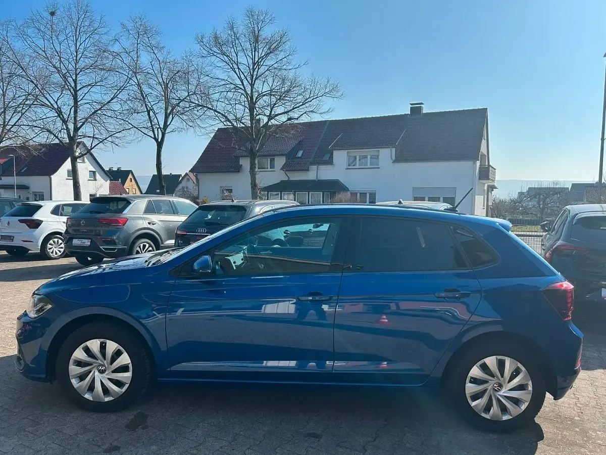 Gebraucht VW Polo Life 80 PS (58 kW) 2024 Blau Kleinwagen