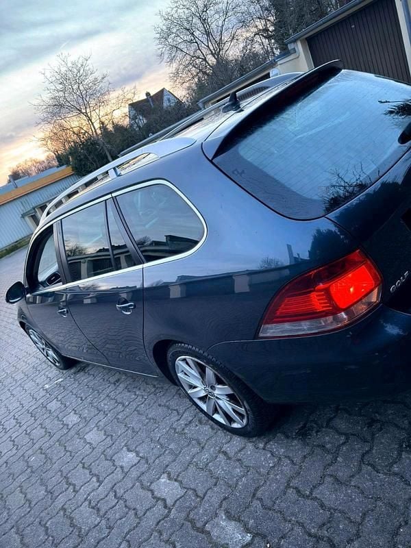 Gebraucht VW Golf VI 122 PS (89 kW) 2010 Blau Kleinwagen