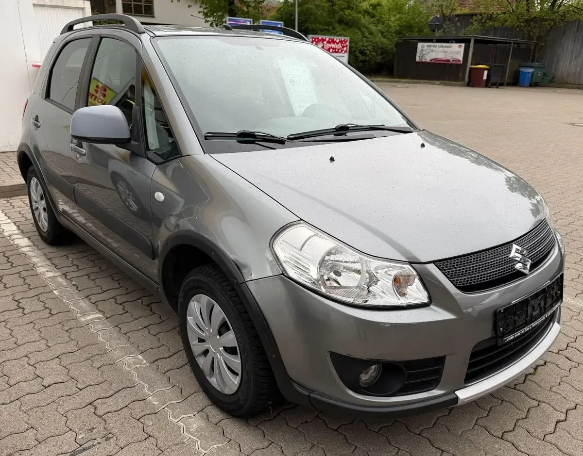 Gebraucht Suzuki SX4 Comfort 107 PS (78 kW) 2008 Grau SUV