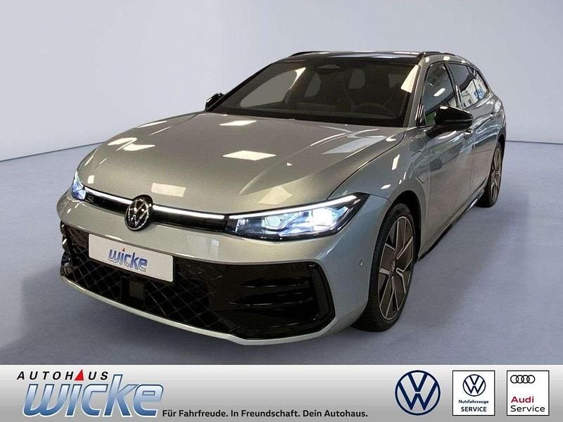 Silber Neu 2025 VW Passat R-line Kombi | 66.390 € (Teuer) - Bild 1/4