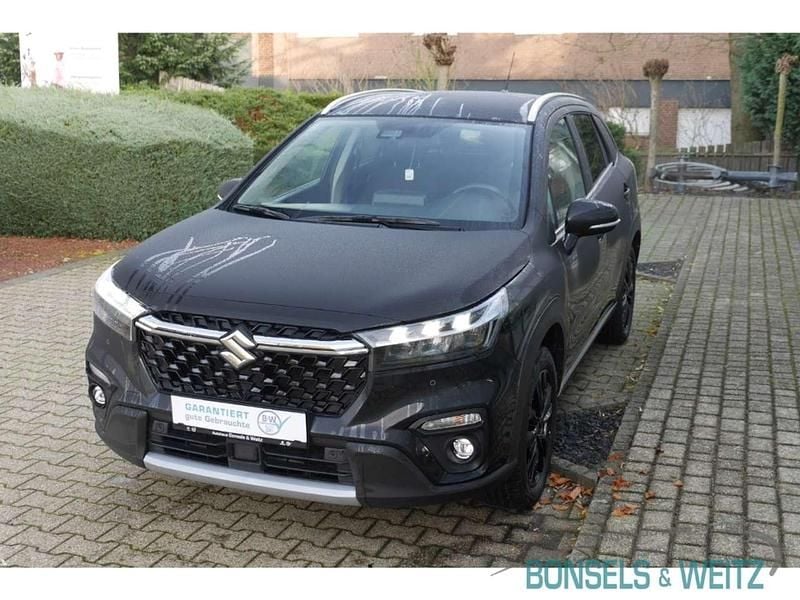 Gebraucht Suzuki SX4 Comfort 102 PS (75 kW) 2024 Cosmic black SUV