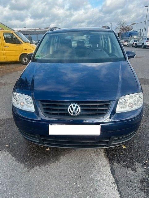 Blau Gebraucht 2004 VW Touran Trendline Van / Kleinbus | 1.890 € (Superpreis) - Bild 1/4