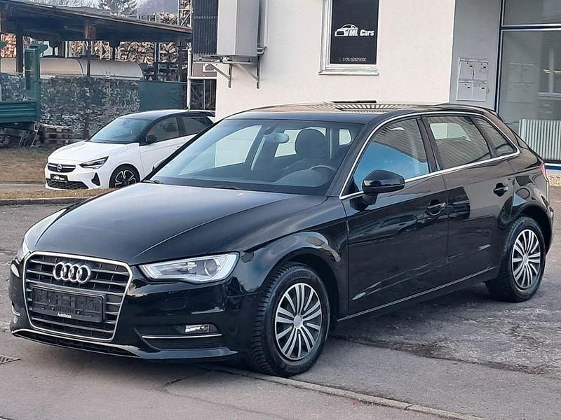 Schwarz Gebraucht 2015 Audi A3 Attraction Limousine | 8.900 € (Guter Preis) - Bild 1/4