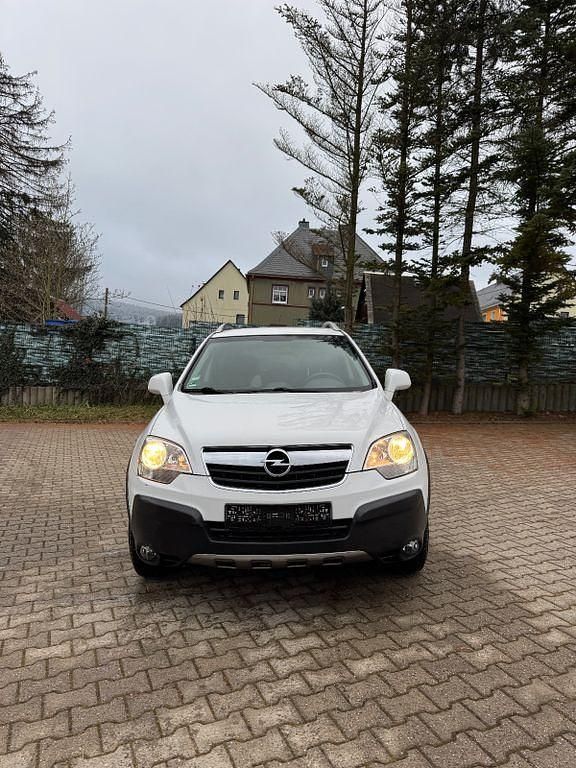 Gebraucht Opel Antara Edition 140 PS (102 kW) 2010 Weiß SUV