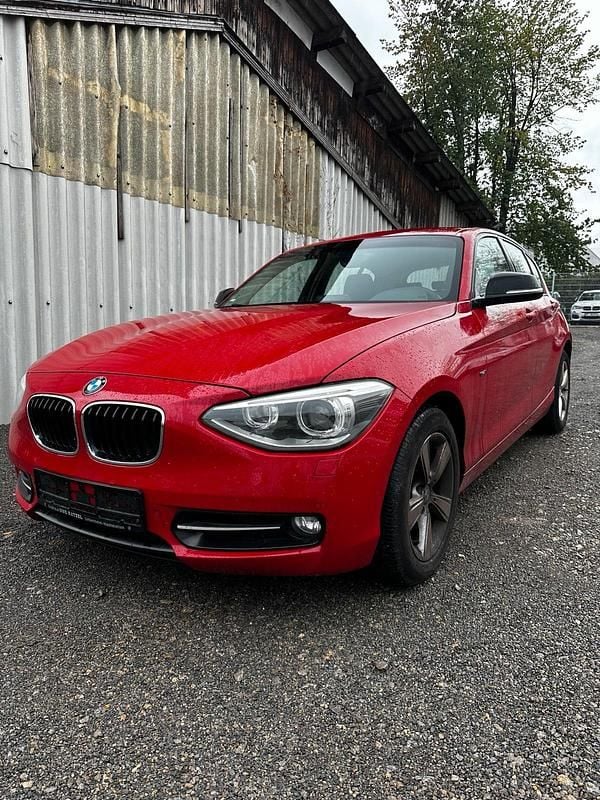 Rot Gebraucht 2012 BMW 118 Kleinwagen | 5.300 € (Superpreis) - Bild 1/4