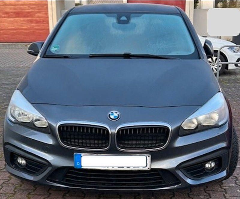 Gebraucht BMW 216 Active Tourer 116 PS (85 kW) 2017 Grau Van / Kleinbus