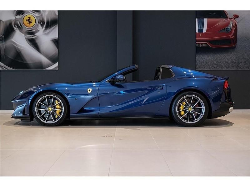 Gebraucht Ferrari 812 800 PS (588 kW) 2020 Blau Cabrio