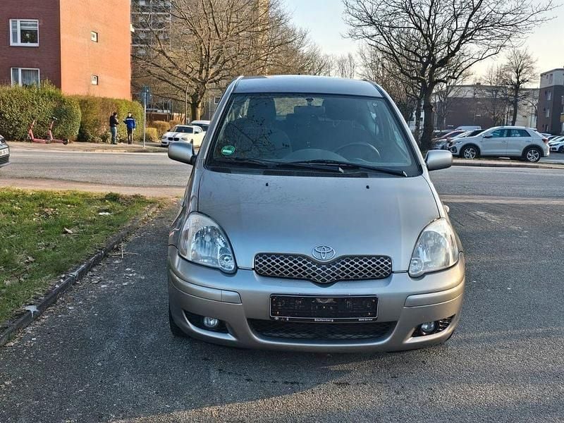 Gebraucht Toyota Yaris 87 PS (63 kW) 2005 Grau Kleinwagen