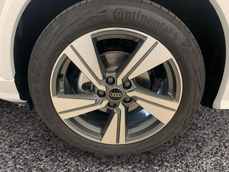 Neu Audi Q2 Advanced Plus 150 PS (110 kW) 2025 Gletscherweiß metallic SUV