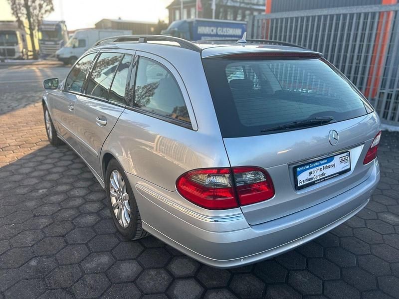 Gebraucht Mercedes E200 Elegance 184 PS (135 kW) 2007 Silber Kombi