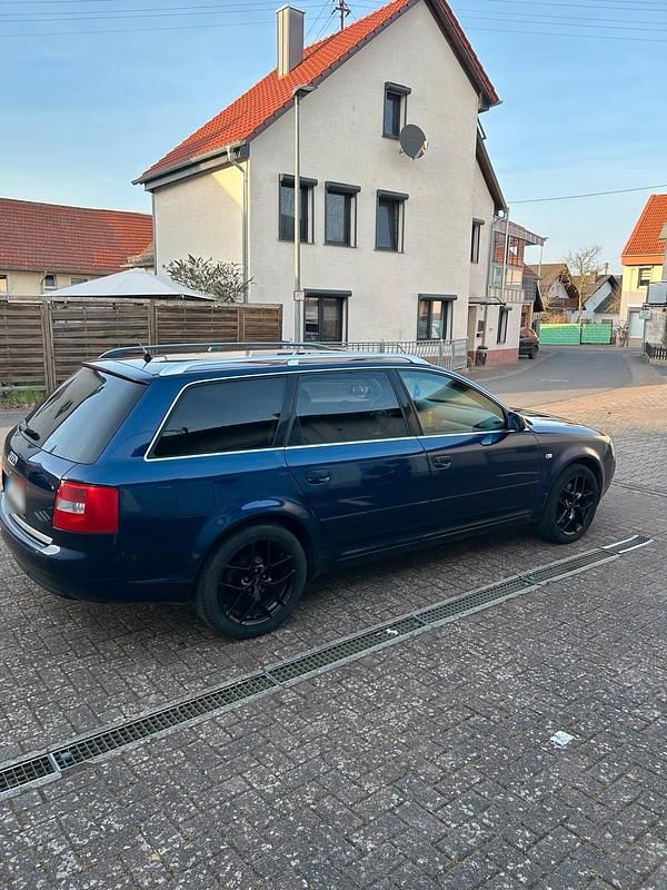 Gebraucht Audi A6 170 PS (125 kW) 2004 Blau Kombi