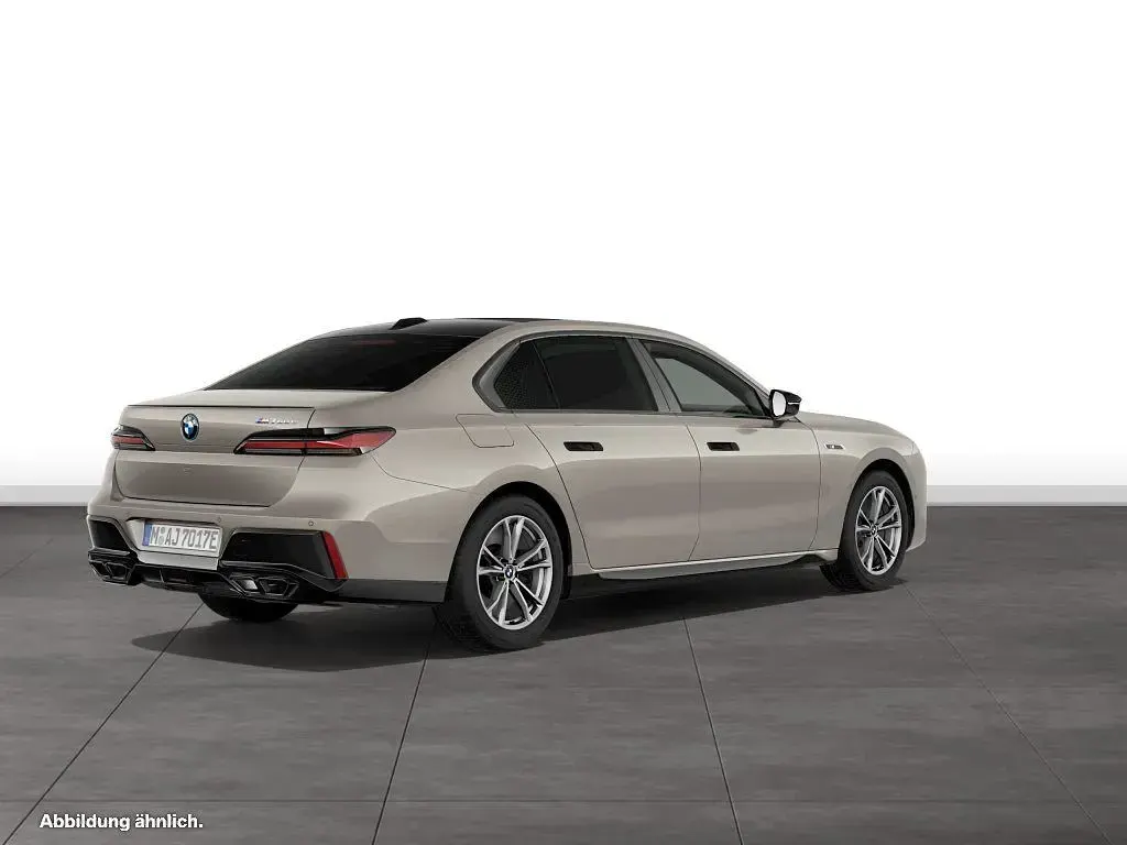 Gebraucht BMW M760e Comfort Edition 571 PS (419 kW) 2025 Limousine