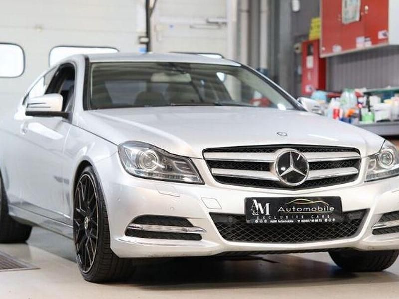 Gebraucht Mercedes C250 140 PS (102 kW) 2011 Silber
