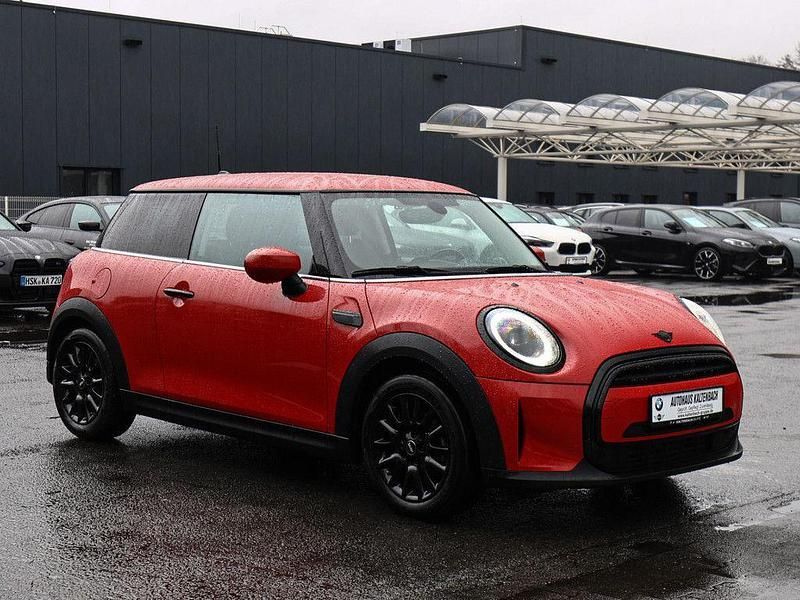 Gebraucht Mini ONE Classic 102 PS (75 kW) 2022 Rot Kleinwagen