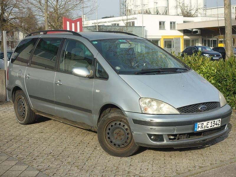 Gebraucht Ford Galaxy Ghia 131 PS (96 kW) 2003 Silber Van / Kleinbus