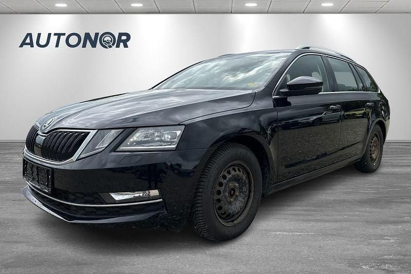 Schwarz Gebraucht 2017 Skoda Octavia Limousine | 10.700 € (Guter Preis) - Bild 1/4