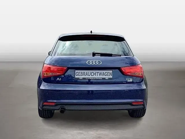 Gebraucht Audi A1 Sportback Basis 95 PS (69 kW) 2015 Blau Kleinwagen
