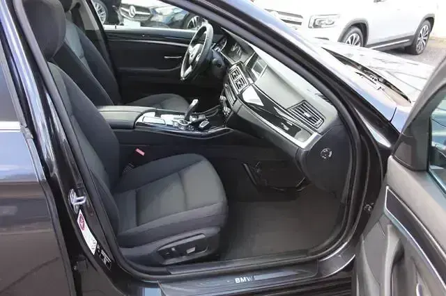 Gebraucht BMW 530 Comfort Edition 258 PS (189 kW) 2014 Sophistograu brillanteffekt Kombi